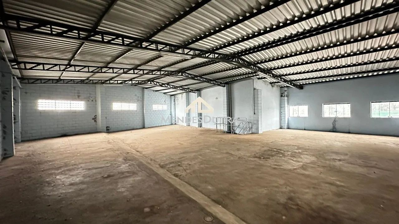 Prédio Comercial com 324m² para alugar no bairro Vila Rezende em Piracicaba-SP.