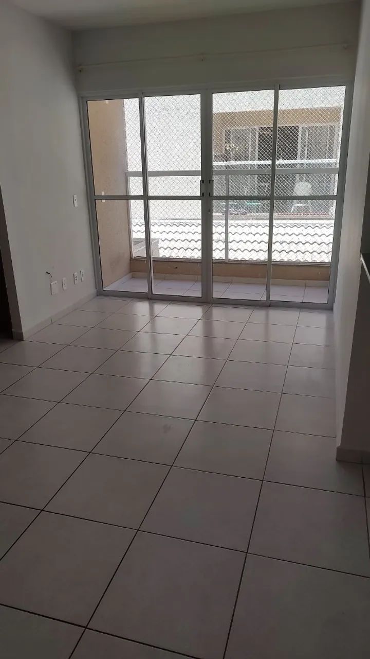 Apartamento no Morumbi, 2 quartos e sacada. 
