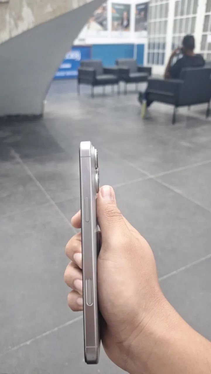 IPhone 16 pro Max  - Foto 2