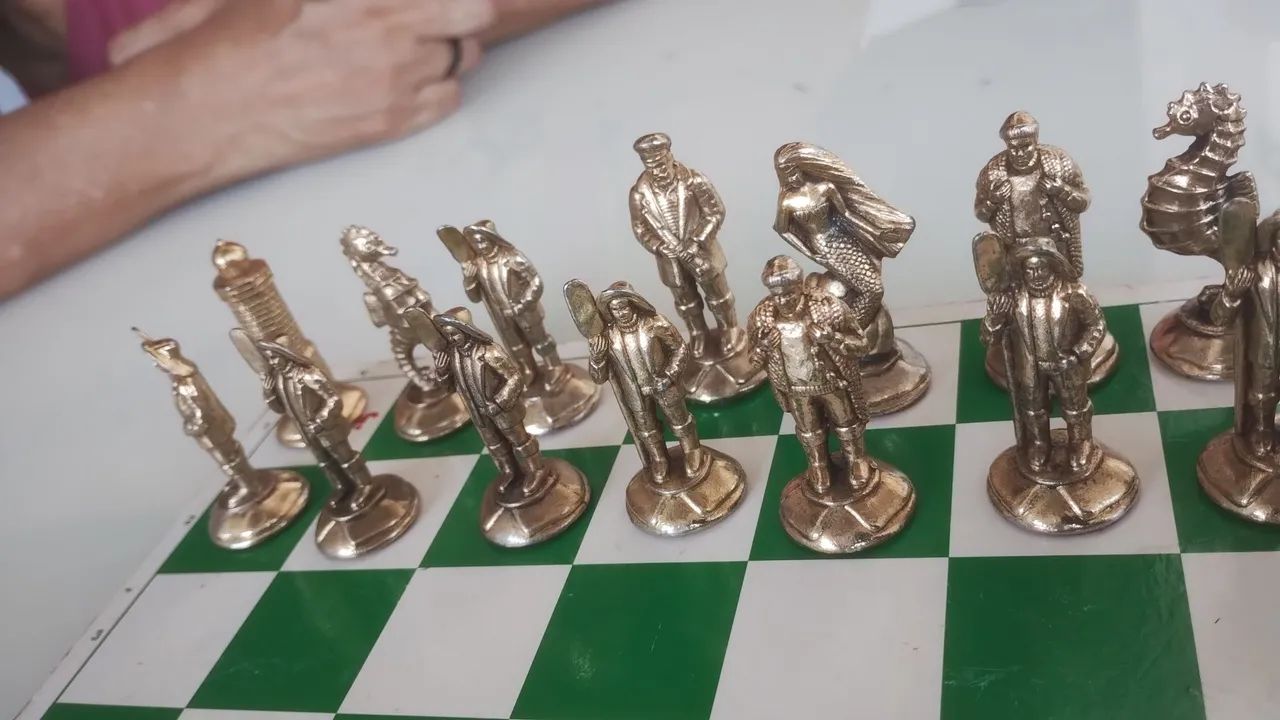 Xadrez  metal pronze e prata - Foto 3