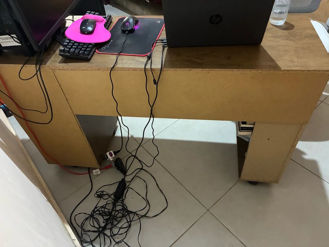 Escrivaninha completa com gavetas - Foto 5