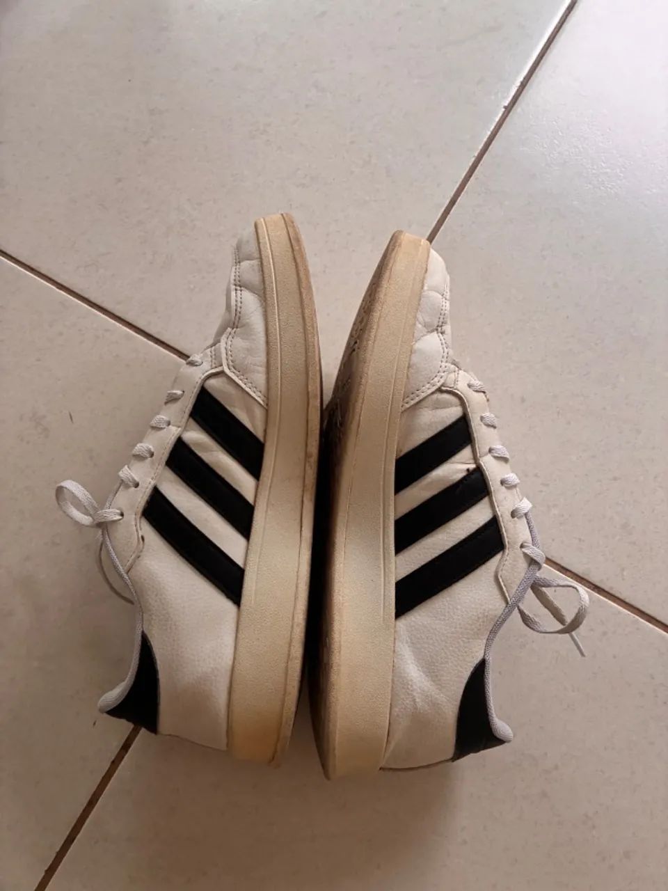 Tênis adidas 