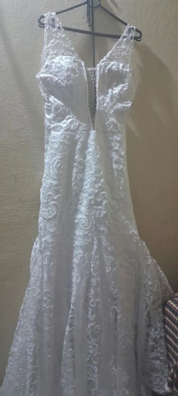 2 vestidos de noiva/casamento, bonitos e modelos diferentes 