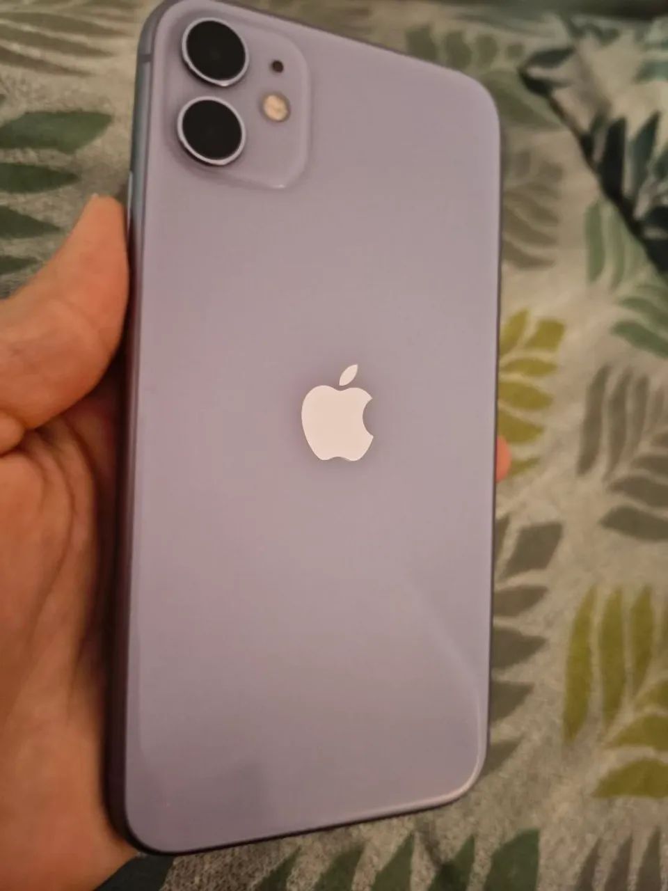 iPhone 11 lilás 