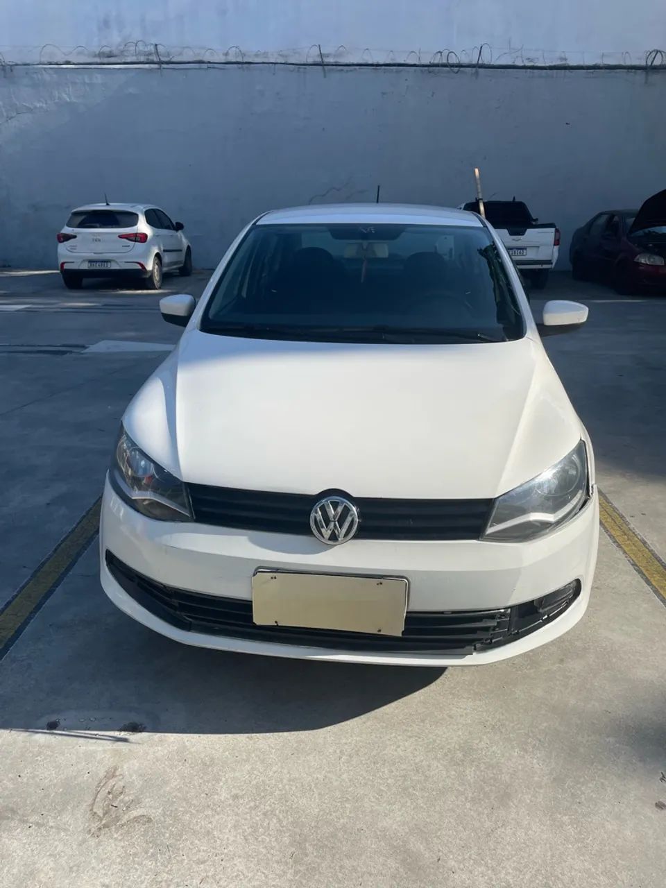 Volkswagen Voyage VOYAGE 1.0/1.0 City Mi Total Flex 8V 4p 2014