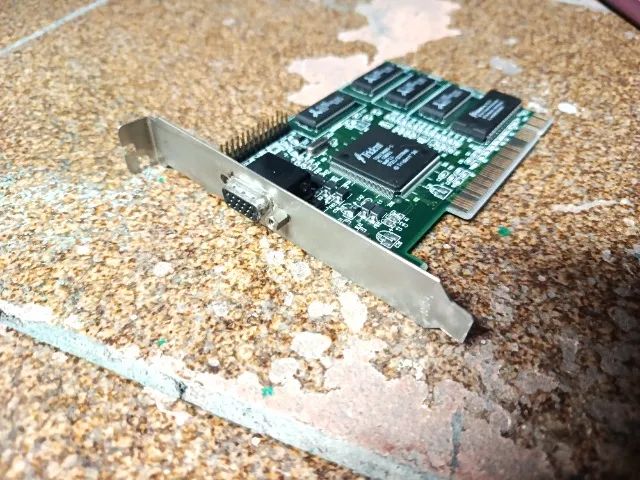 Placa de video Trident 9680 PCI 2MB
