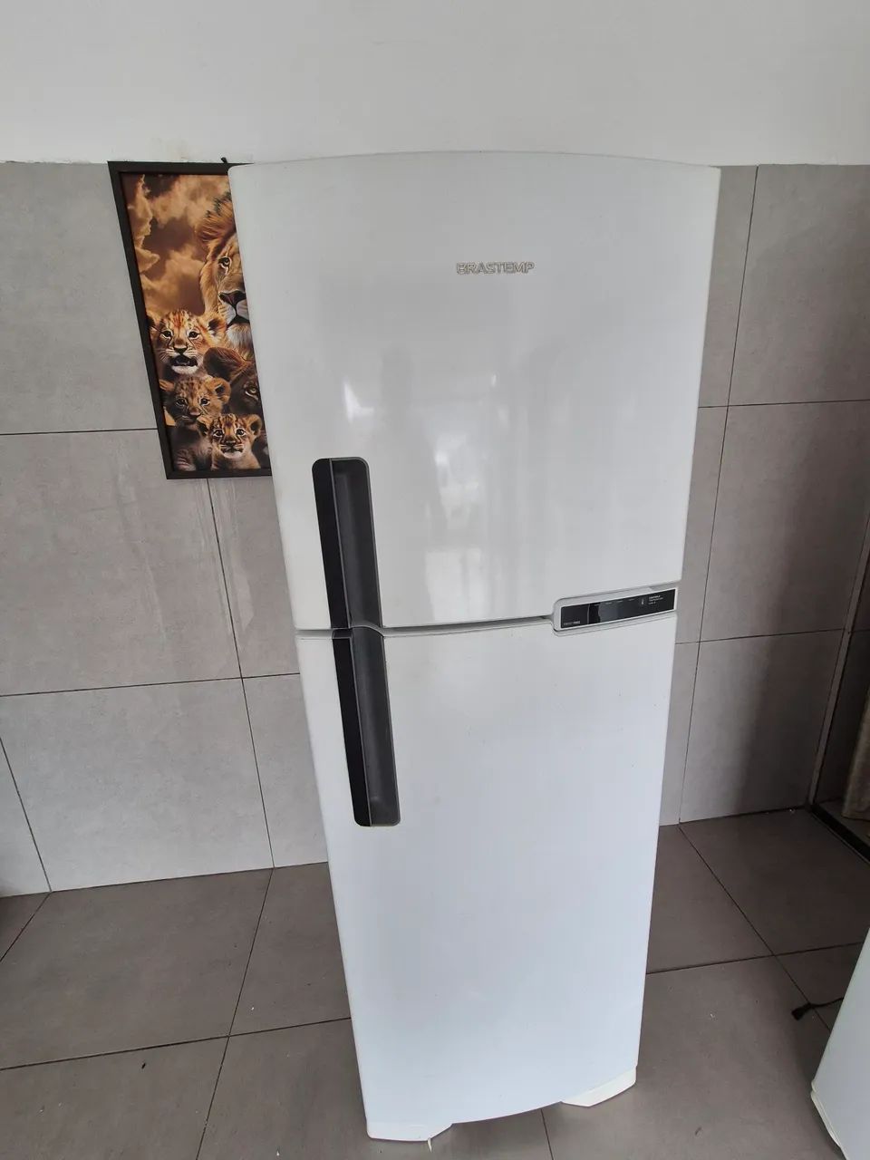 Geladeira semi nova 