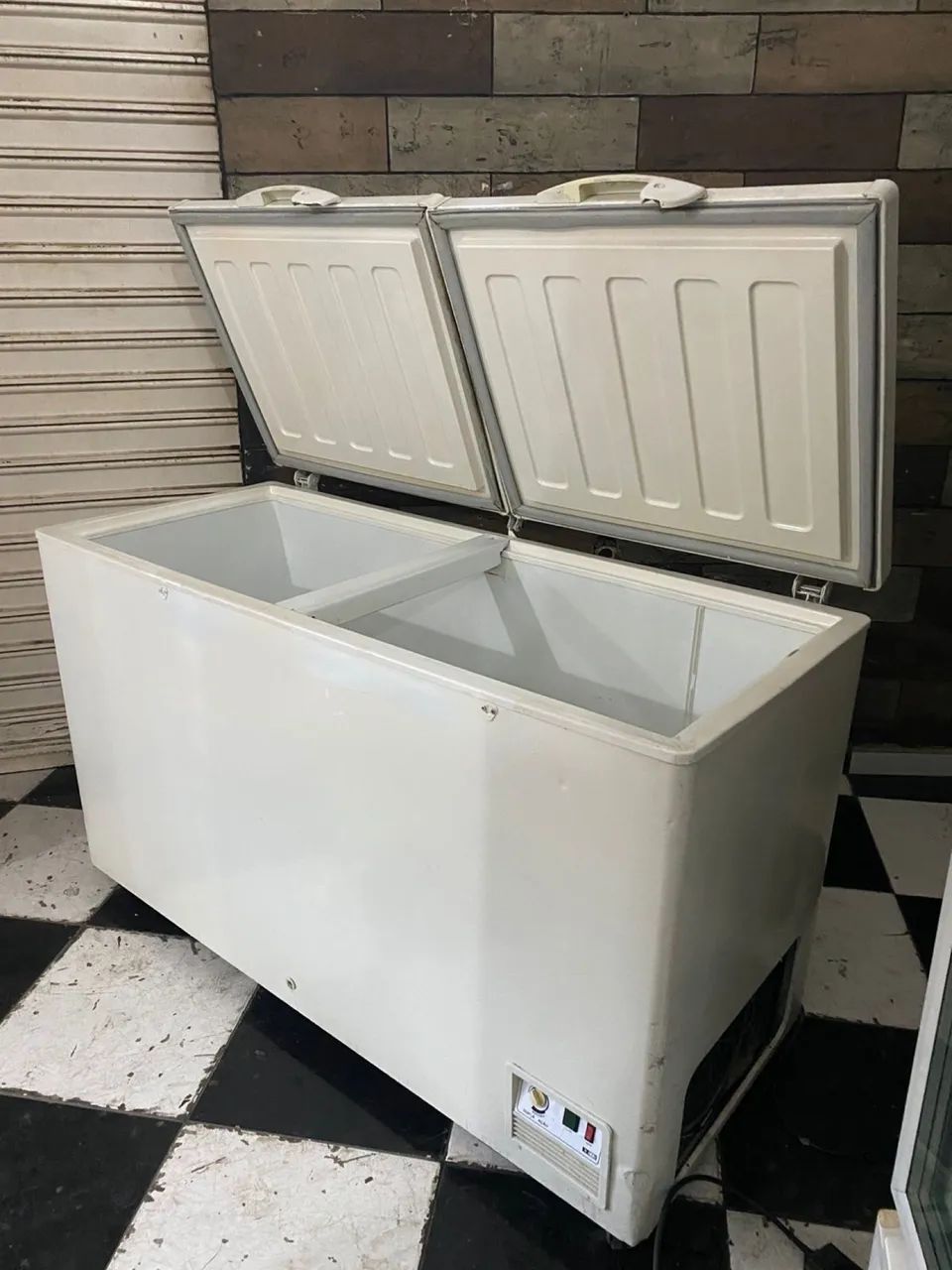 Freezer horizontal dupla função 110v entrega grátis  - Foto 4