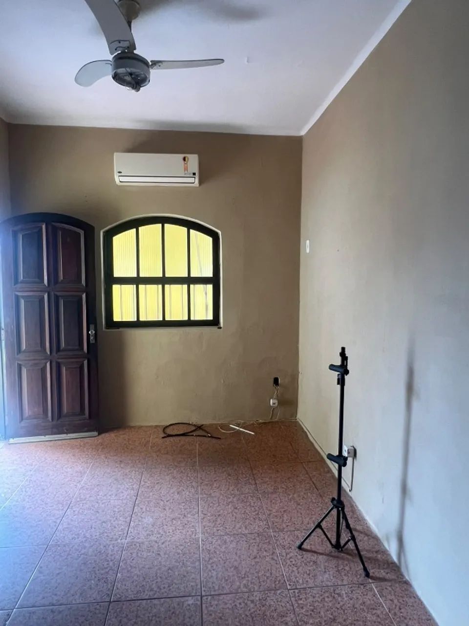 CASA COM 2 QUARTOS COM GARAGEM - PADRE MIGUEL - Foto 4