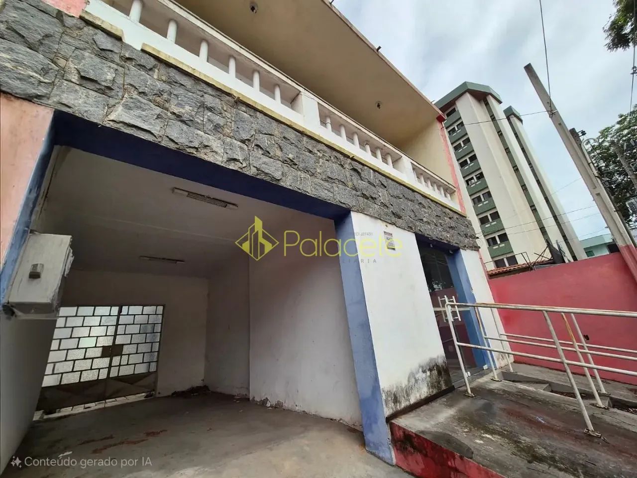 Imóvel Comercial Exclusivo no Centro de Pindamonhangaba com Estrutura Versátil e Localizaç - Foto 2