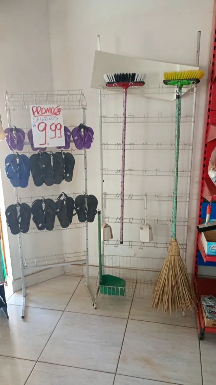 Vende - se mercearia 