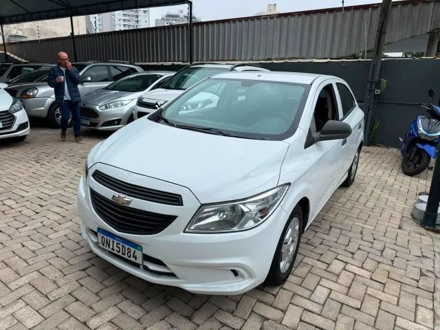 Chevrolet Onix JOY Hatch 1.0 8V Flex Mec. 4P 2018 - Foto 4