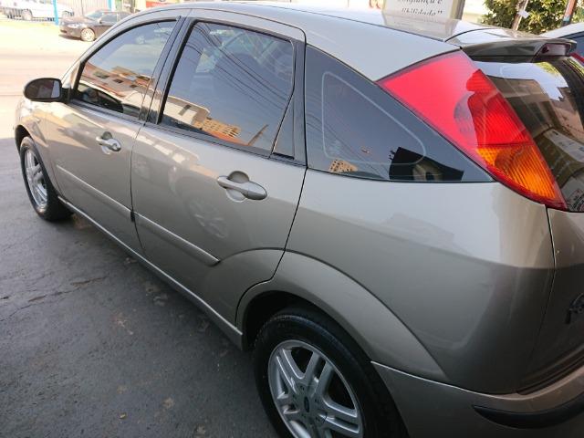 Ford Focus Hacht GLX 1.6 2004 - Foto 4