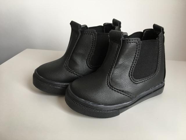 2 sapatos infantis TAM 20 por 30,00 - Foto 3
