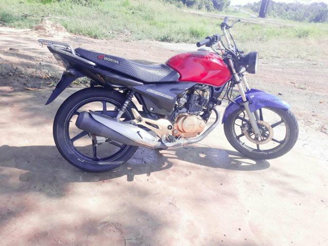 Vendo essa sport 150 valor 3500