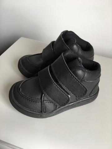 2 sapatos infantis TAM 20 por 30,00