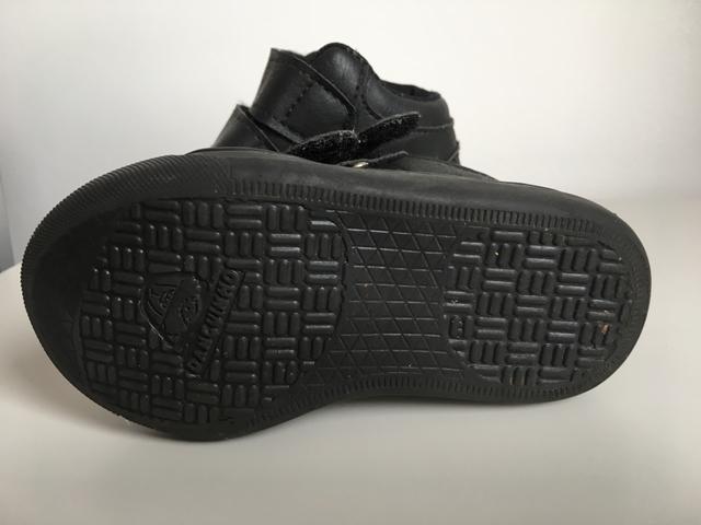 2 sapatos infantis TAM 20 por 30,00 - Foto 2