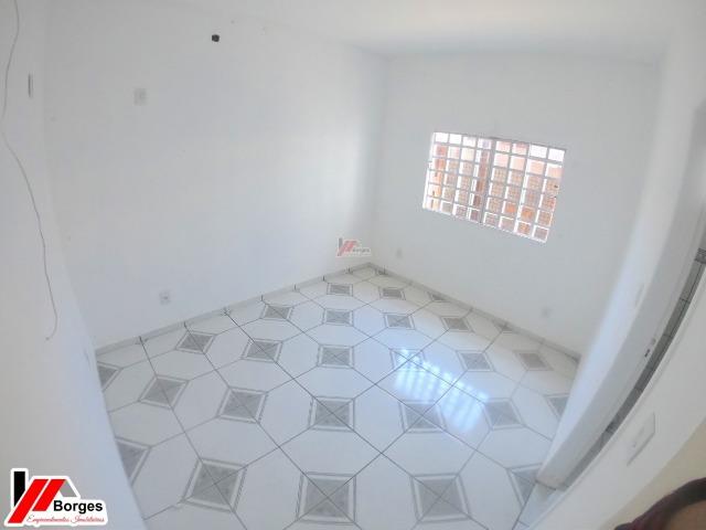 Casa Com 03 Quartos Próximo A Avenida Pedro Neiva De Santana - Foto 6