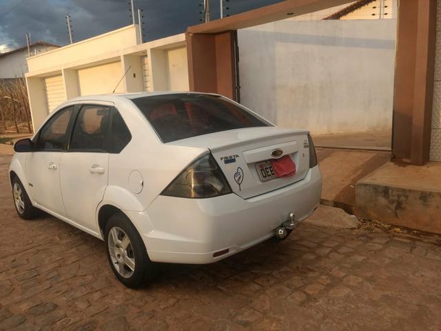 Ford Fiesta - Foto 2