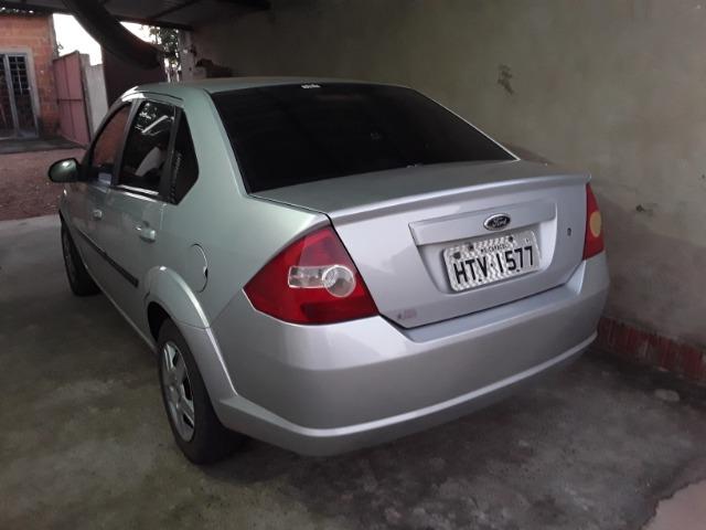 Fiesta sedan super conservado - Foto 2
