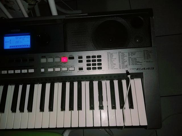 Teclado Yamaha psr 443