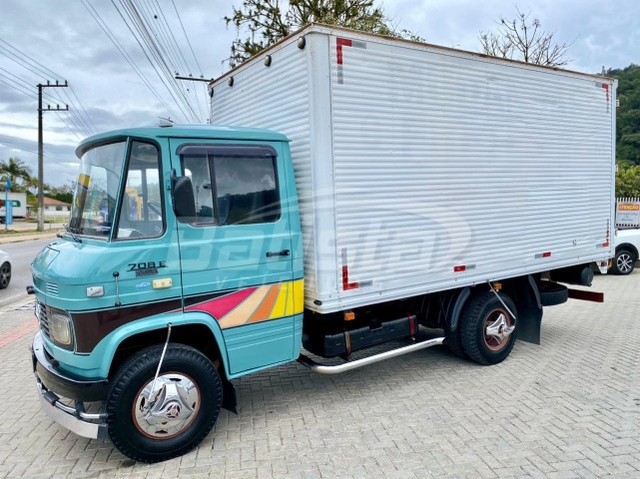 MERCEDES-BENZ 708 1989 BAU 4.5M