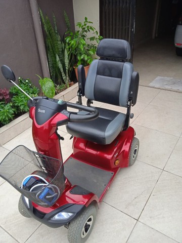 SCOOTER VERMELHA ORTOPÉDICA