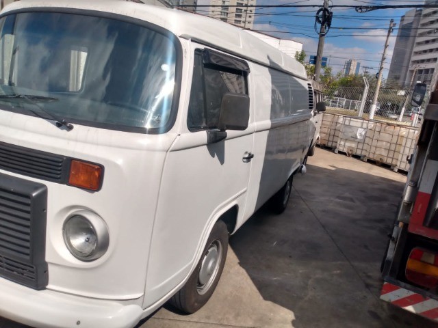 KOMBI 2006 MOTOR ZERADO EM ÓTIMO ESTADO