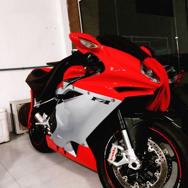 MV AGUSTA F4R !!! IMPECÁVEL, DIFERENCIADA!!!!