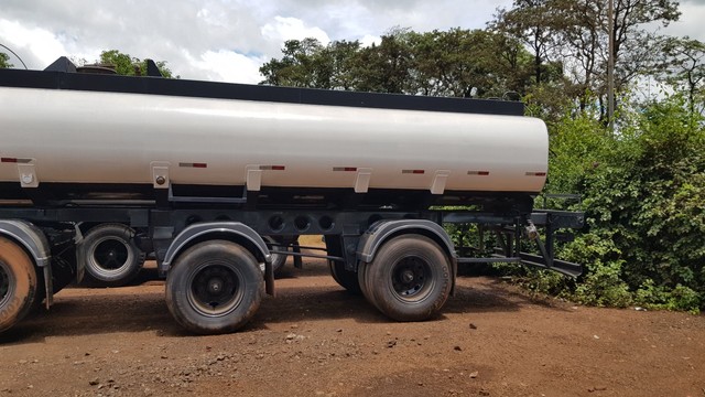 VENDO CARRETA TANQUE