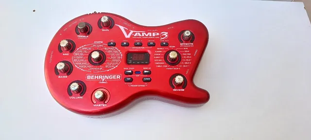 PEDALEIRA BEHRINGER V AMP 3 VERMELHO USADO