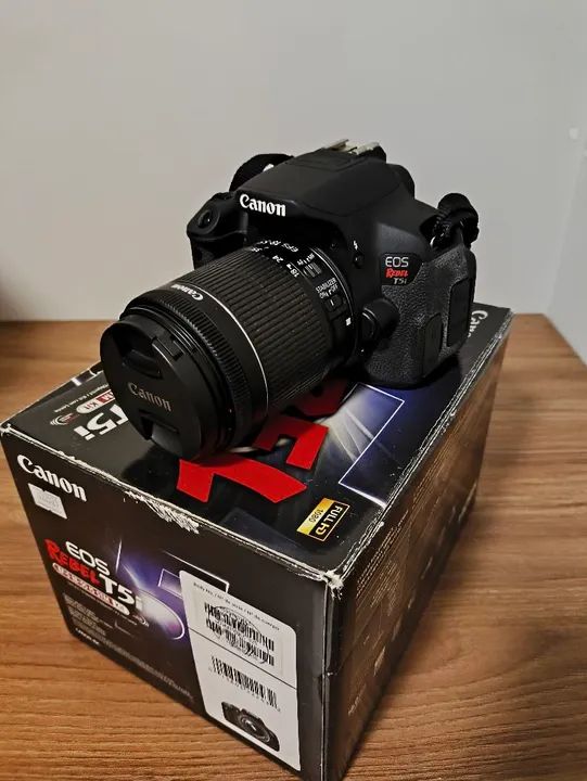 Câmera Profissional Canon T5i com Lente e Assessórios 