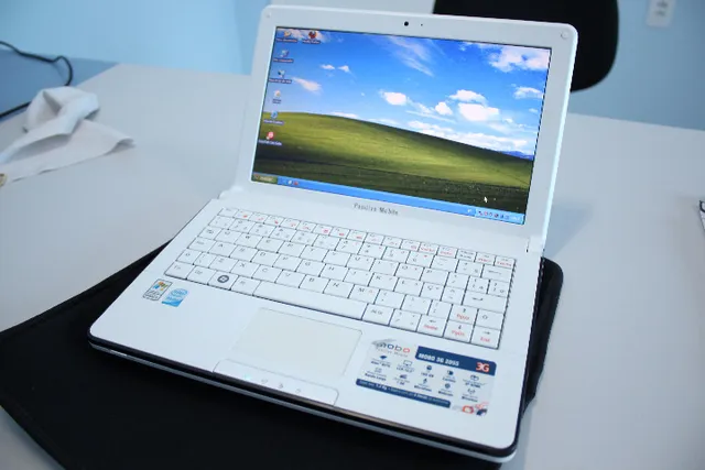 Netbook Mobo 3G 2055 funcionando