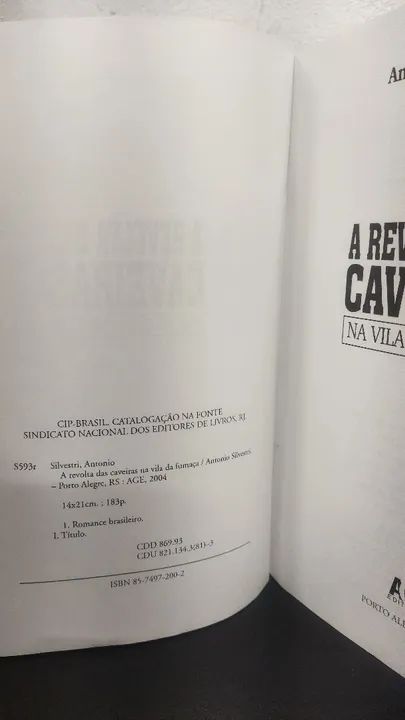A Revolta das Caveiras na Vila da Fumaça - Livro - Foto 4