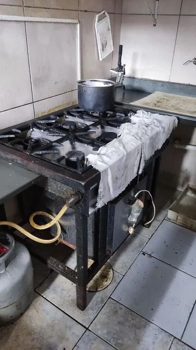 Self-service + fogão industrial 6 bocas - Foto 2