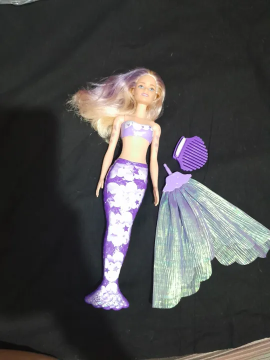 Boneca barbie sereia com cabeça trocada