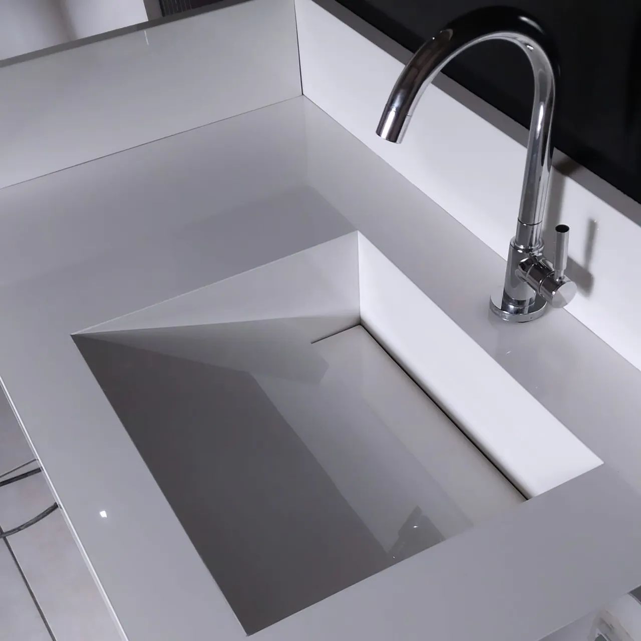 Porcelain Washbasin