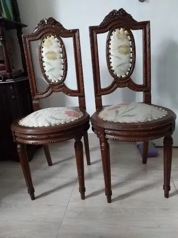 Par de cadeiras antigas decada de 60