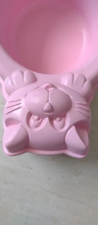 Troninho de gatinho novo