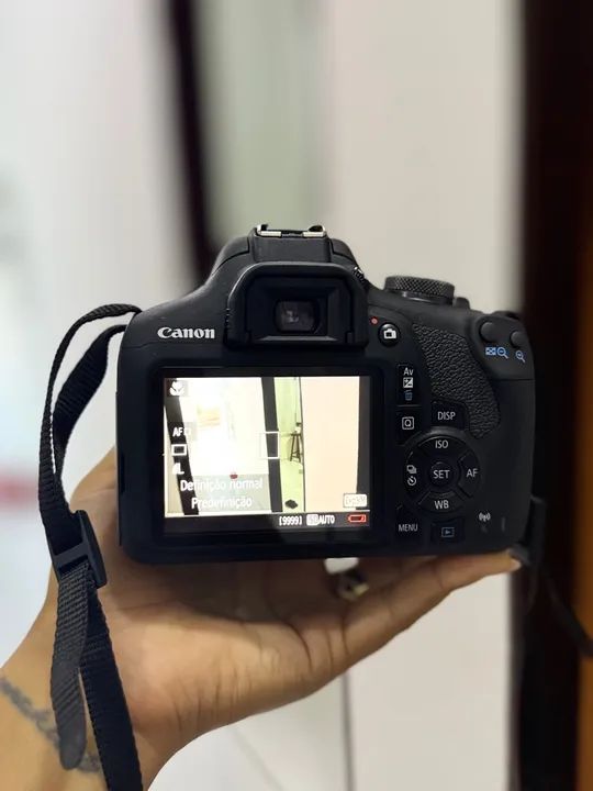 Câmera Canon EOS Rebel T7 DSLR com Lente - Foto 5