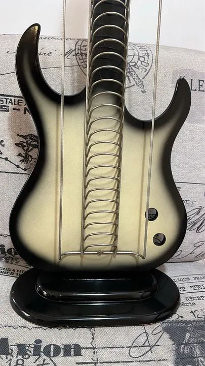 Porta CD/DVD Guitarra decorativo - Foto 3