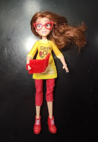 Princesa Bela Comfy Squad - Detona Ralph - Hasbro