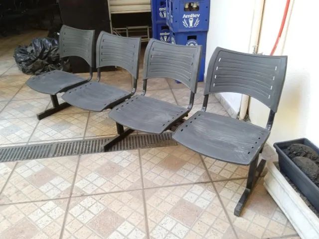 Longarina c/ 4 lugares em Aço / Plástico Preto 80 cm x 203 cm x 55 cm - Foto 3