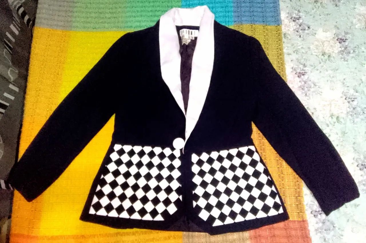 BLAZER FEMININO N°40. (SIONI).