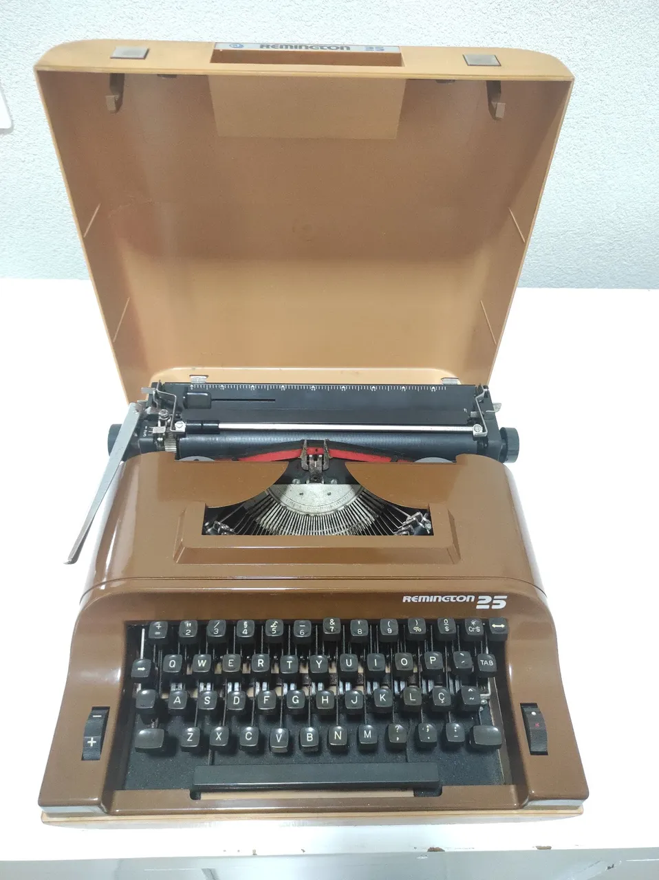 Máquina de escrever Remington 25