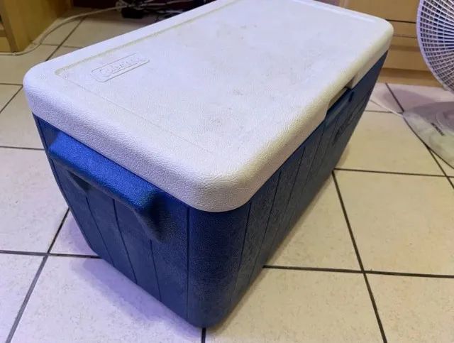 Caixa Térmica Coleman 45,4 Litros (Camping, Pesca e Viagens)