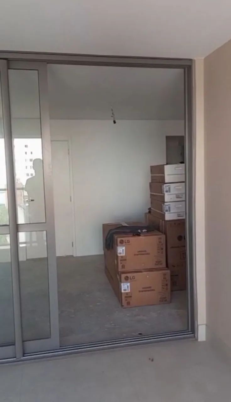 Porta Balcão cinza 3 folhas 3,78 x 2,47<br>Medida  3,78 largura  x 2,47 altura - Foto 3