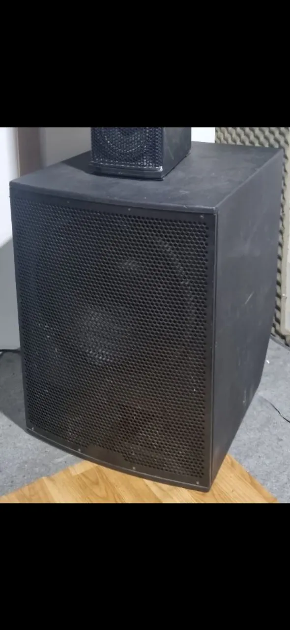 SUB ATIVO ATACK 18" VRS1810A