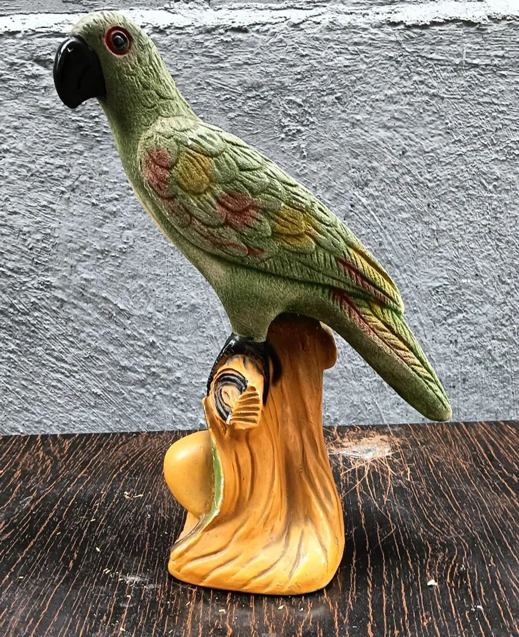 ESCULTURA PAPAGAIO *ANOS 50* GESSO 34 x 20 x 13 PINTADO A MÃO- VINTAGE! - Foto 3