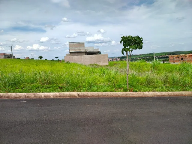 Terreno em Condomínio Fechado - Terras de Santa Balbina - Serrana/SP
